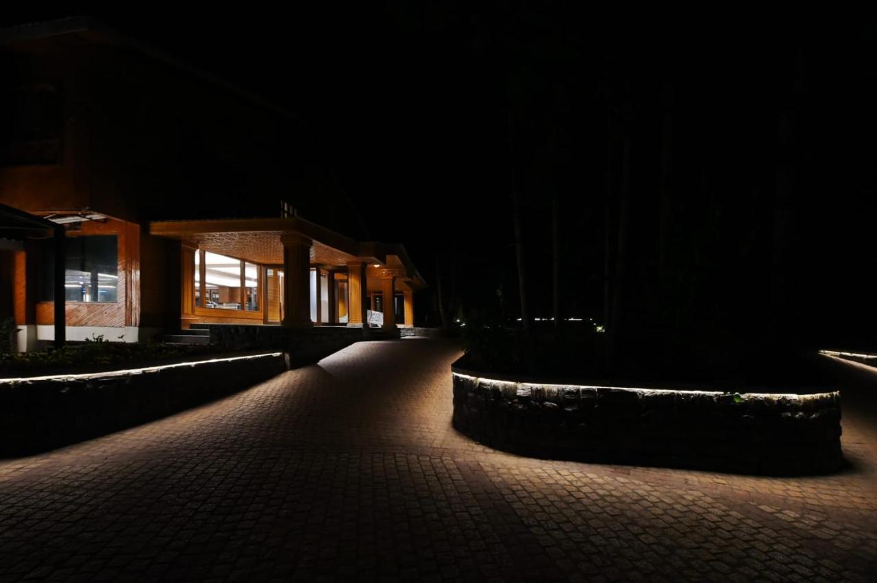 Radisson Golf Resort Pahalgām Exteriér fotografie