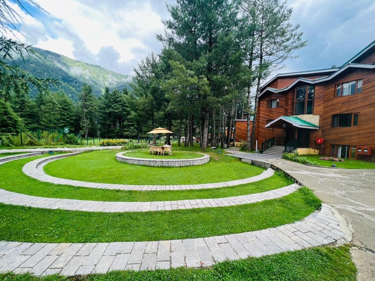 Radisson Golf Resort Pahalgām Exteriér fotografie