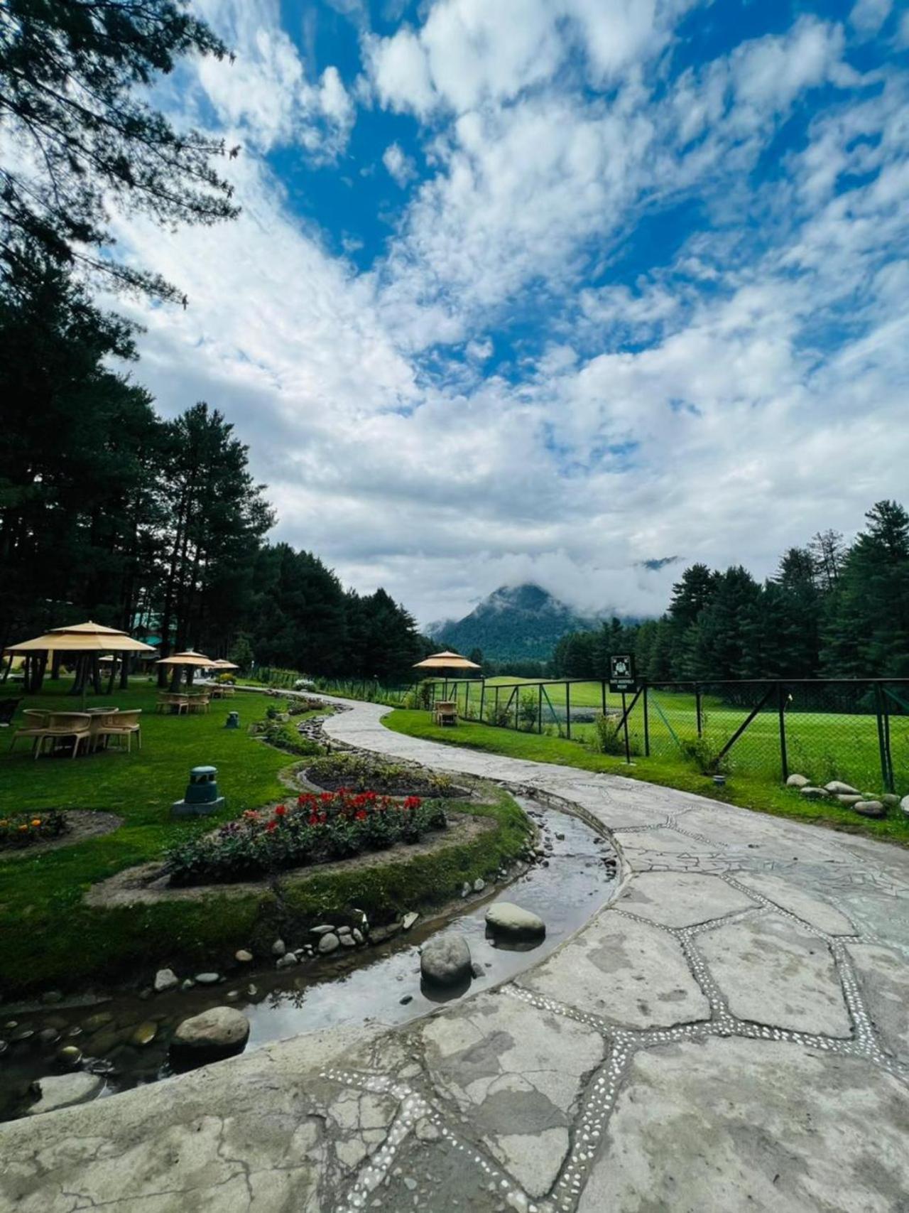 Radisson Golf Resort Pahalgām Exteriér fotografie