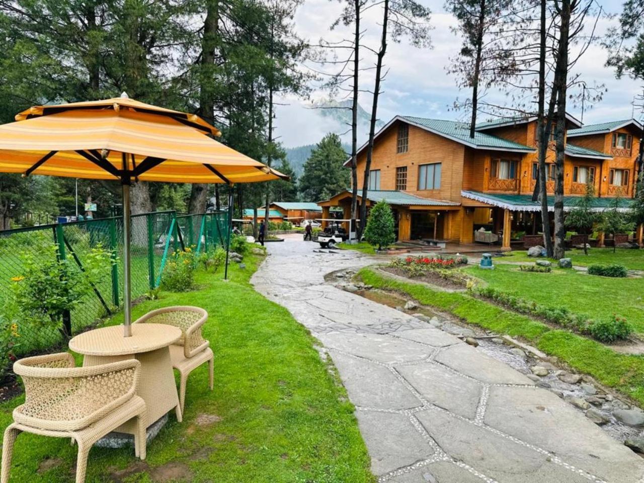 Radisson Golf Resort Pahalgām Exteriér fotografie